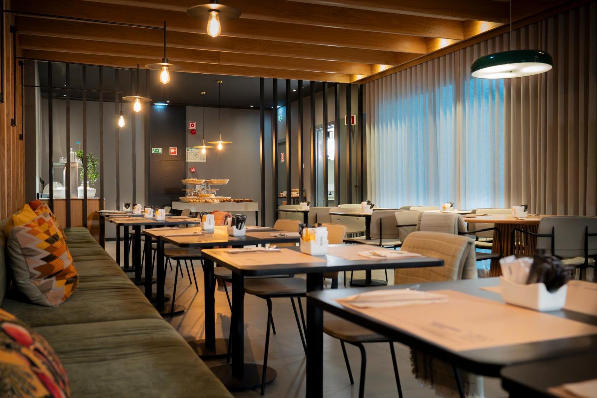 Acta The Clover OOporto Exterior foto